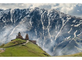 Sumérjase en el impresionante paisaje de las montañas del Cáucaso